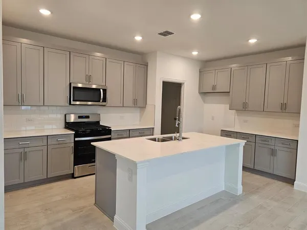 $2,300 | 629 Verona Drive, Weston, TX 75009