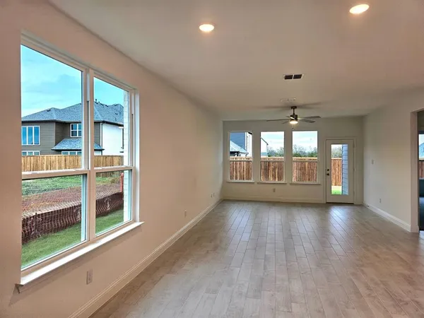 $2,300 | 629 Verona Drive, Weston, TX 75009