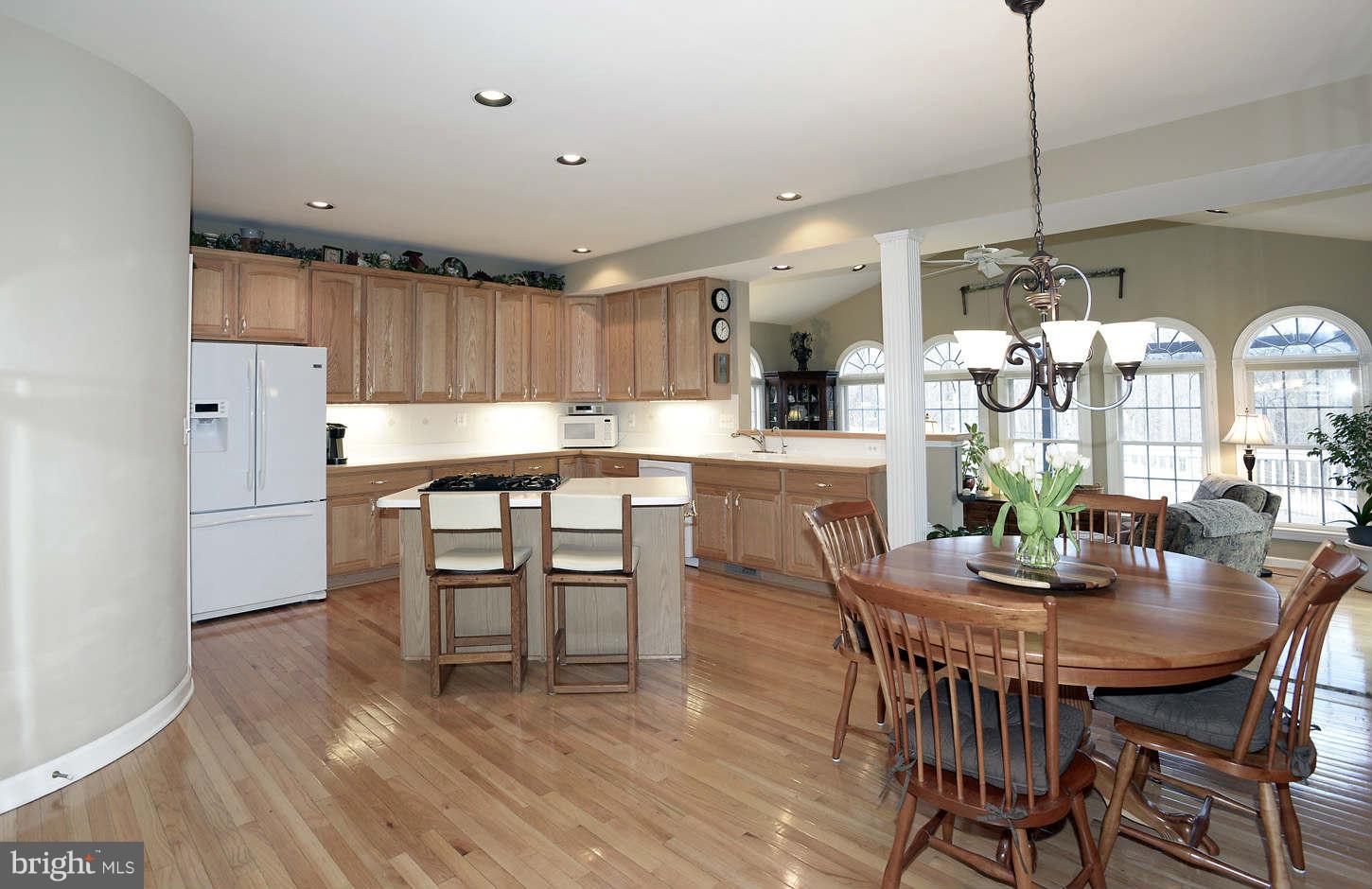 25107 Vista Ridge Road Laytonsville, MD 20882 - Photo 12 of 26 Kitchen