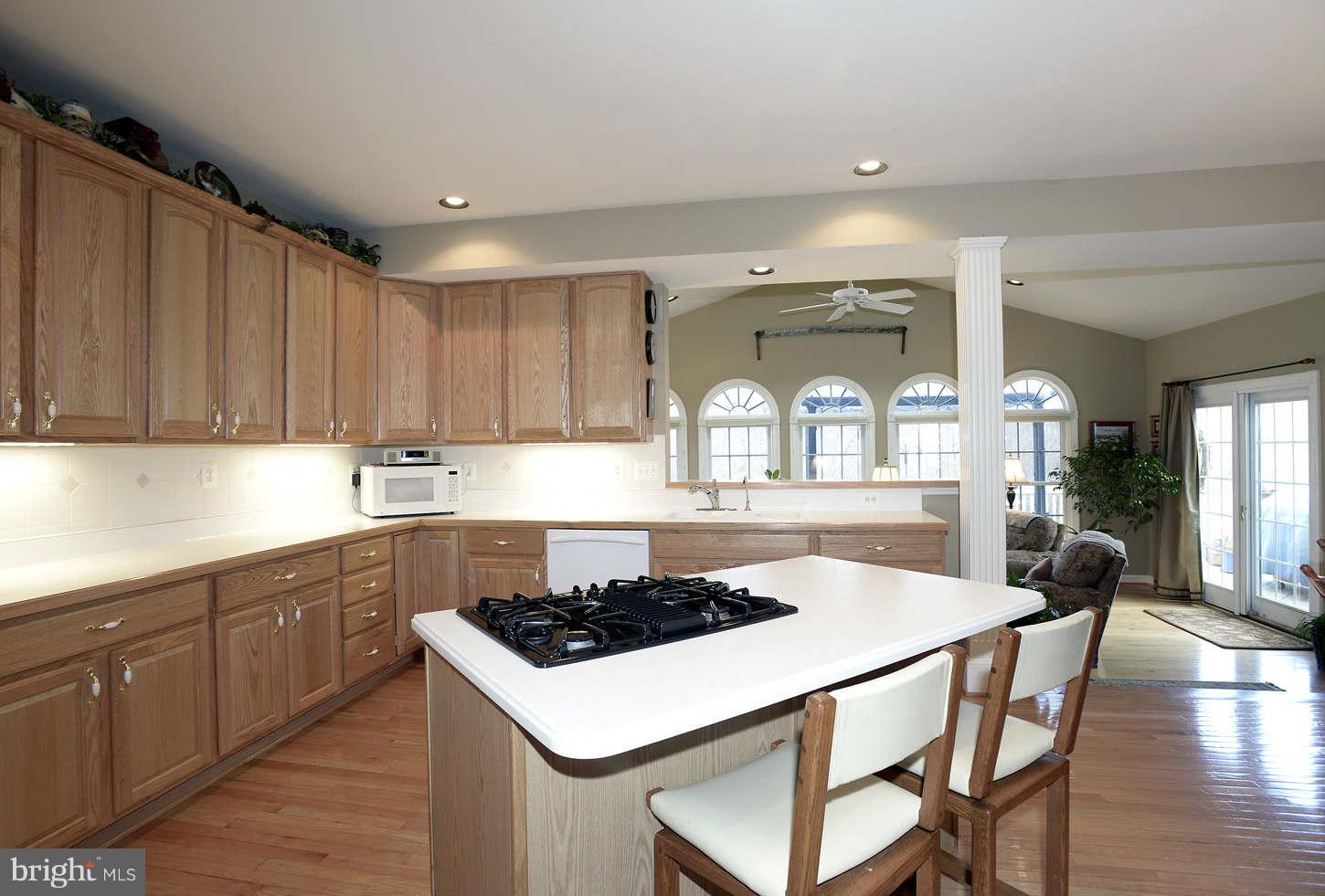 25107 Vista Ridge Road Laytonsville, MD 20882 - Photo 15 of 26 Kitchen