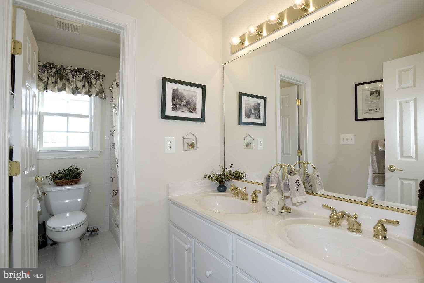 25107 Vista Ridge Road Laytonsville, MD 20882 - Photo 22 of 26 Bath