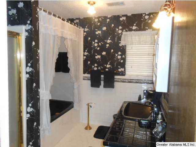84 Morgan Road Bessemer, AL 35020 - Photo 12 of 27