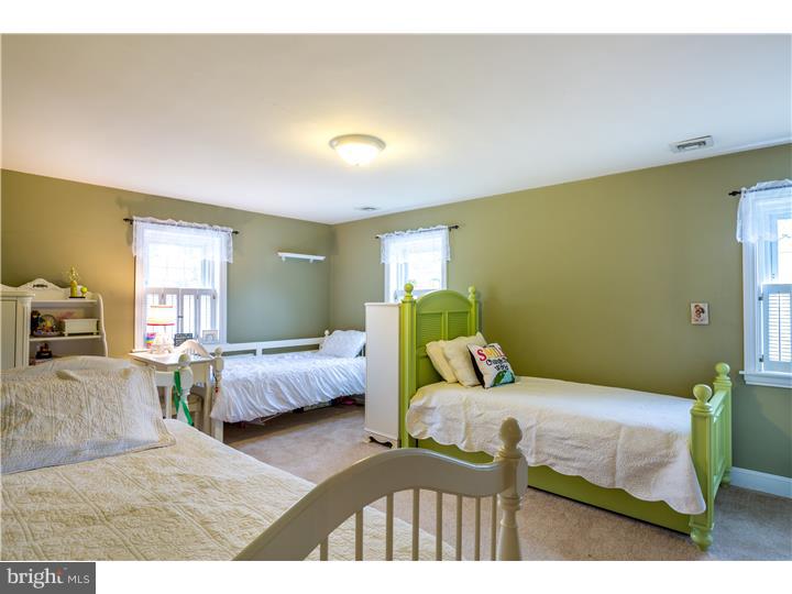 1717 Manor Road Havertown, PA 19083 - Photo 13 of 16