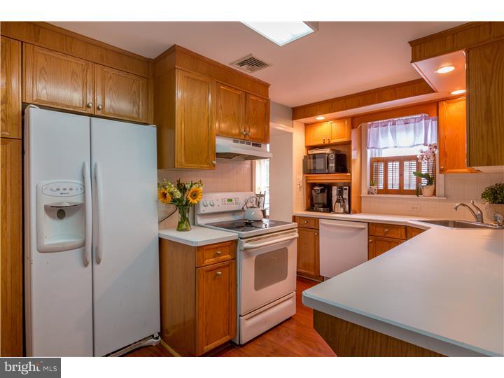 1717 Manor Road Havertown, PA 19083 - Photo 8 of 16