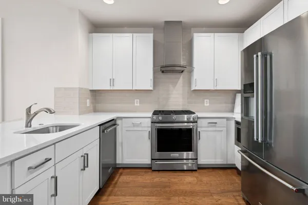 $4,400 | 2000 Clarendon Boulevard, Unit 504A, Arlington, VA 22201