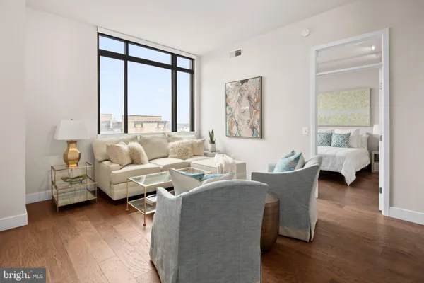 $4,400 | 2000 Clarendon Boulevard, Unit 504A, Arlington, VA 22201