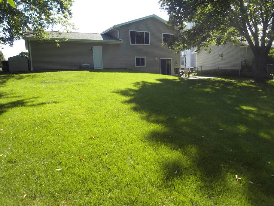 3717 South Lawn Road Cedar Falls, IA 50613 - Photo 18 of 20 Gallery Image 18