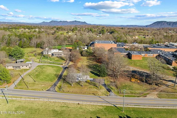 $424,900 | 7700 Tazewell Pike, Corryton, TN 37721