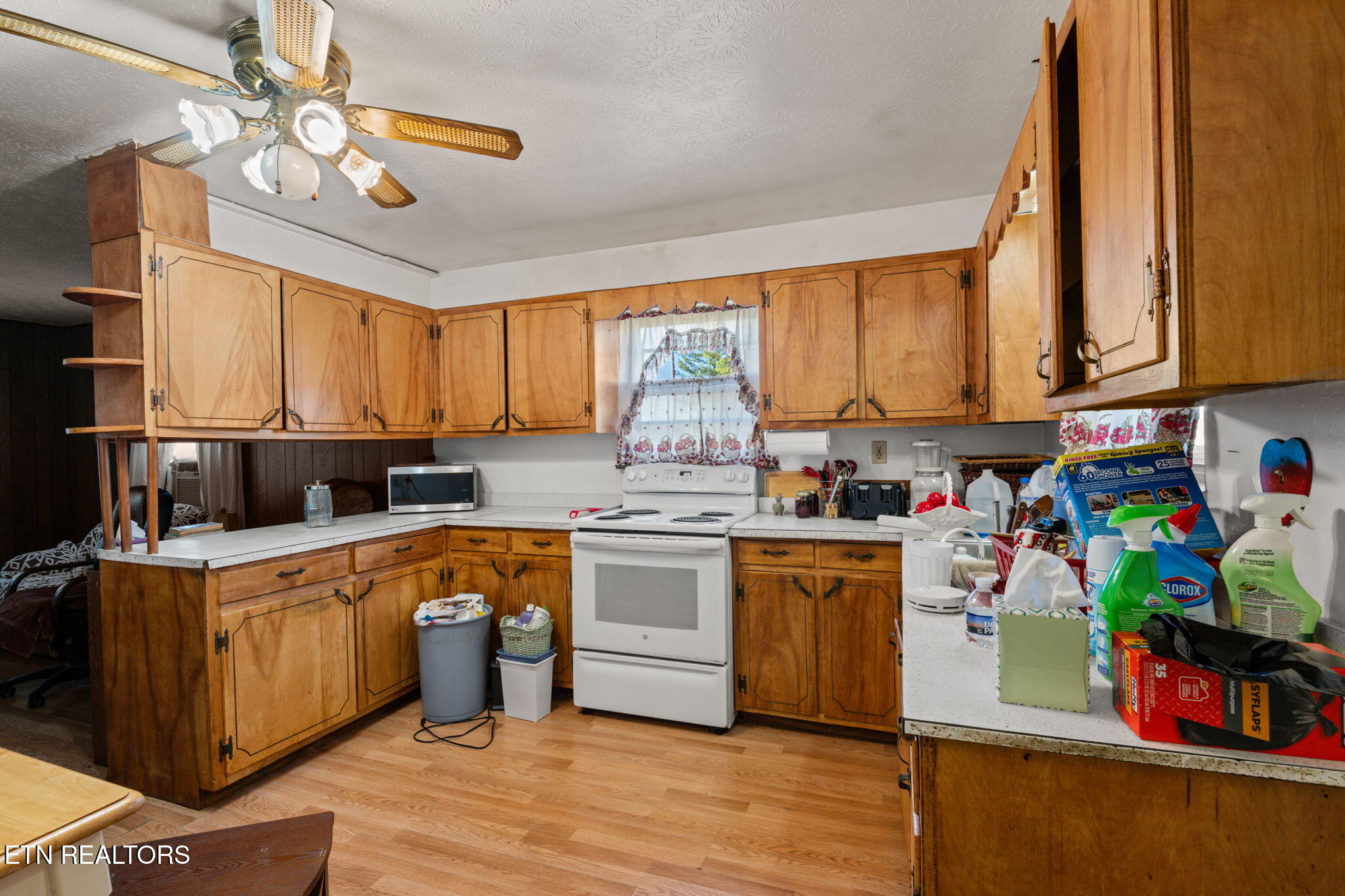 7700 Tazewell Pike Corryton, TN 37721 - Photo 13 of 23 26-web-or-mls-7700 Tazwell-3392