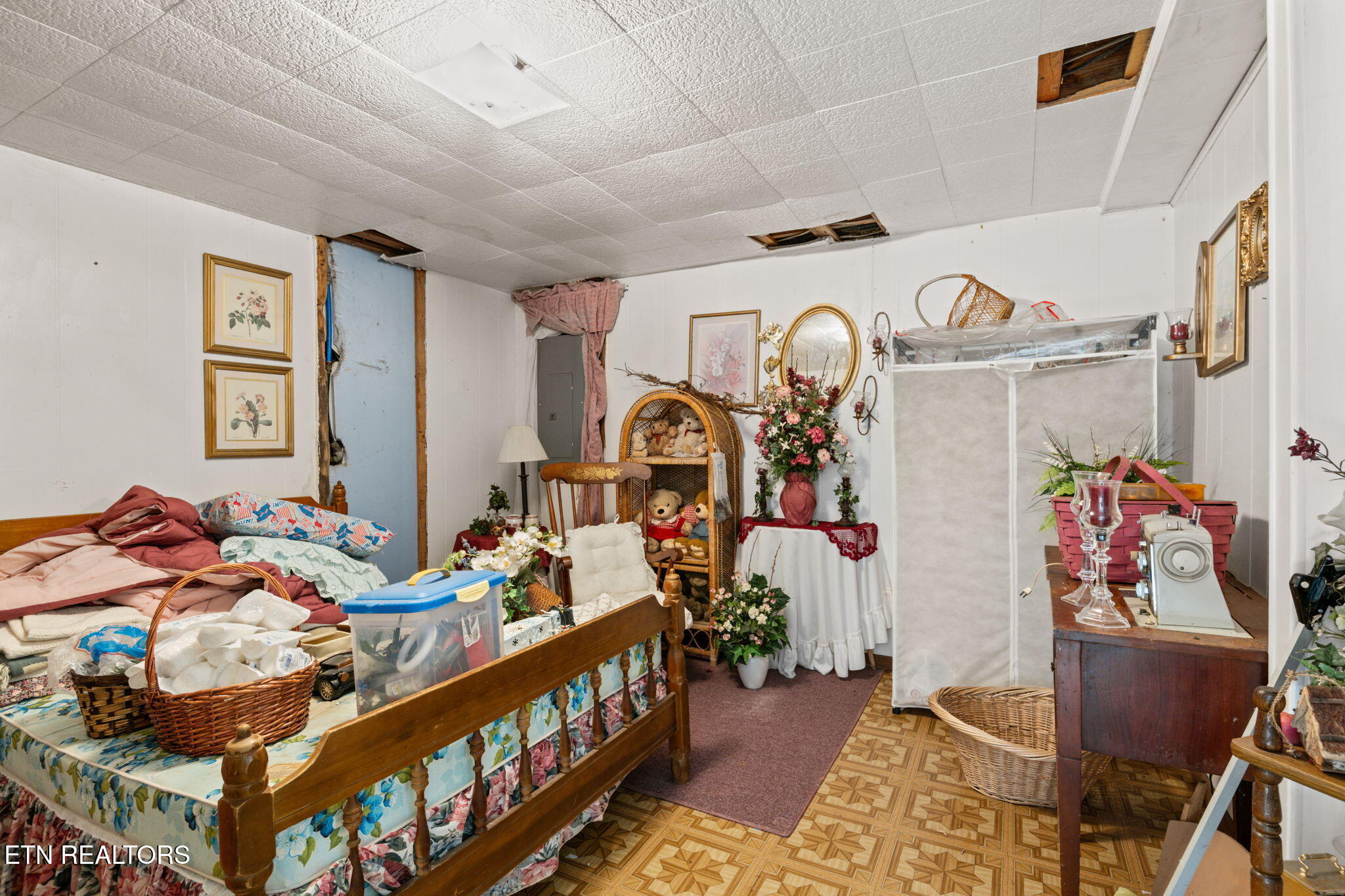 7700 Tazewell Pike Corryton, TN 37721 - Photo 20 of 23 33-web-or-mls-7700 Tazwell-3413