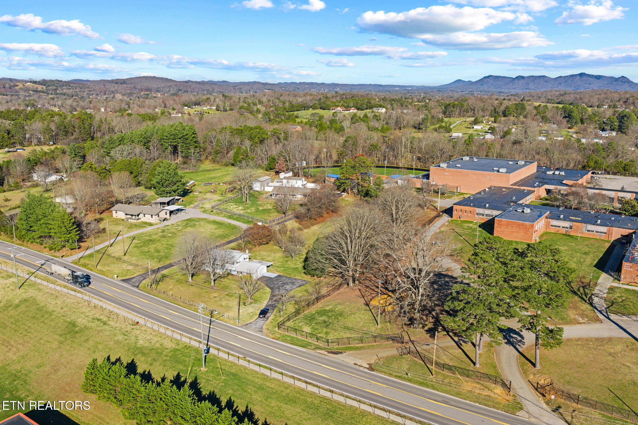 7700 Tazewell Pike Corryton, TN 37721 - Photo 3 of 23 2-web-or-mls-7700 Tazwell--3