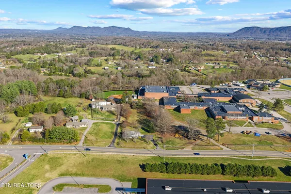 $424,900 | 7700 Tazewell Pike, Corryton, TN 37721