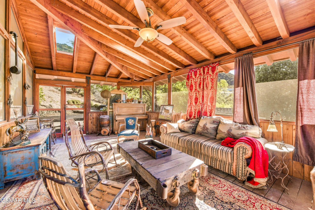 356 East Carlisle Road Thousand Oaks, CA 91361 - Photo 14 of 74