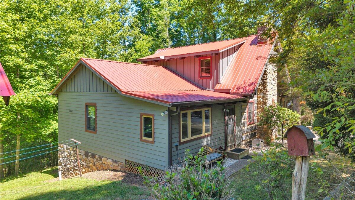 5750 Bandy Road Roanoke, VA 24014 - Photo 68 of 83 68-DJI_20260529123608_0003_D