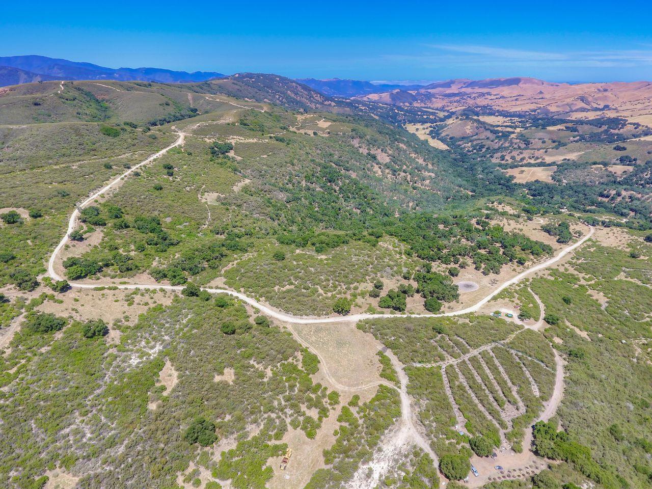36000 East Carmel Valley Road Carmel Valley, CA 93924 - Photo 22 of 41 a view of a city with mountains in the background