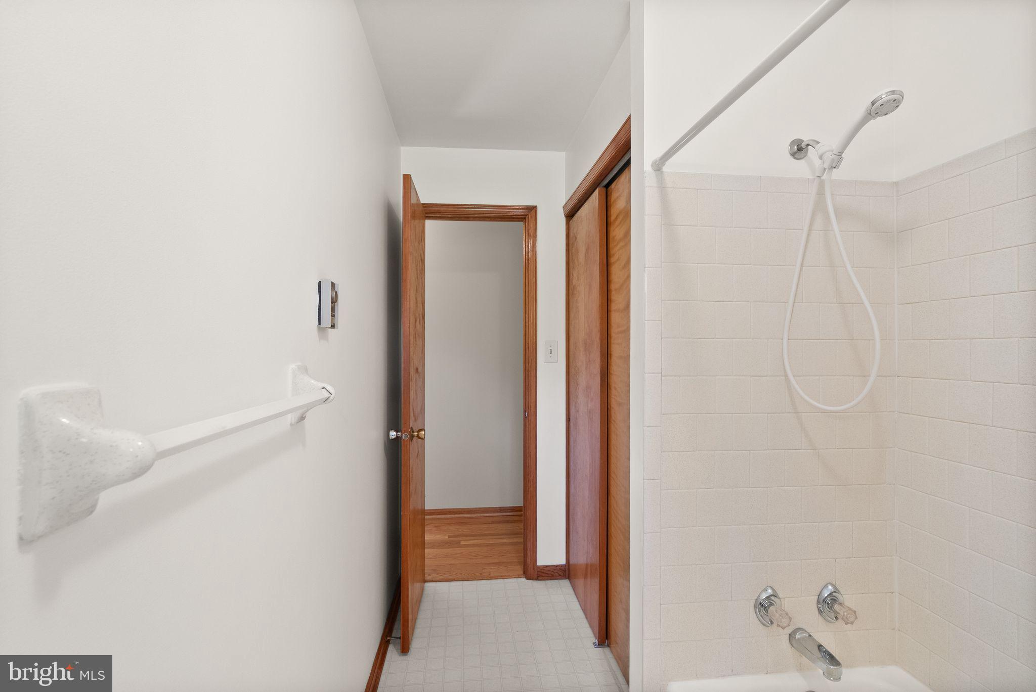 4106 Gene Hemp Road Jefferson, MD 21755 - Photo 24 of 51 Primary Full Bath Upstairs w/Hallway Access