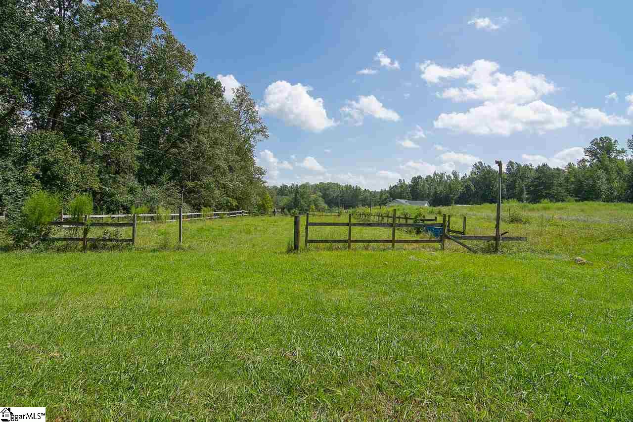 271 Cannon Bottom Road Belton, SC 29627 - Photo 11 of 36