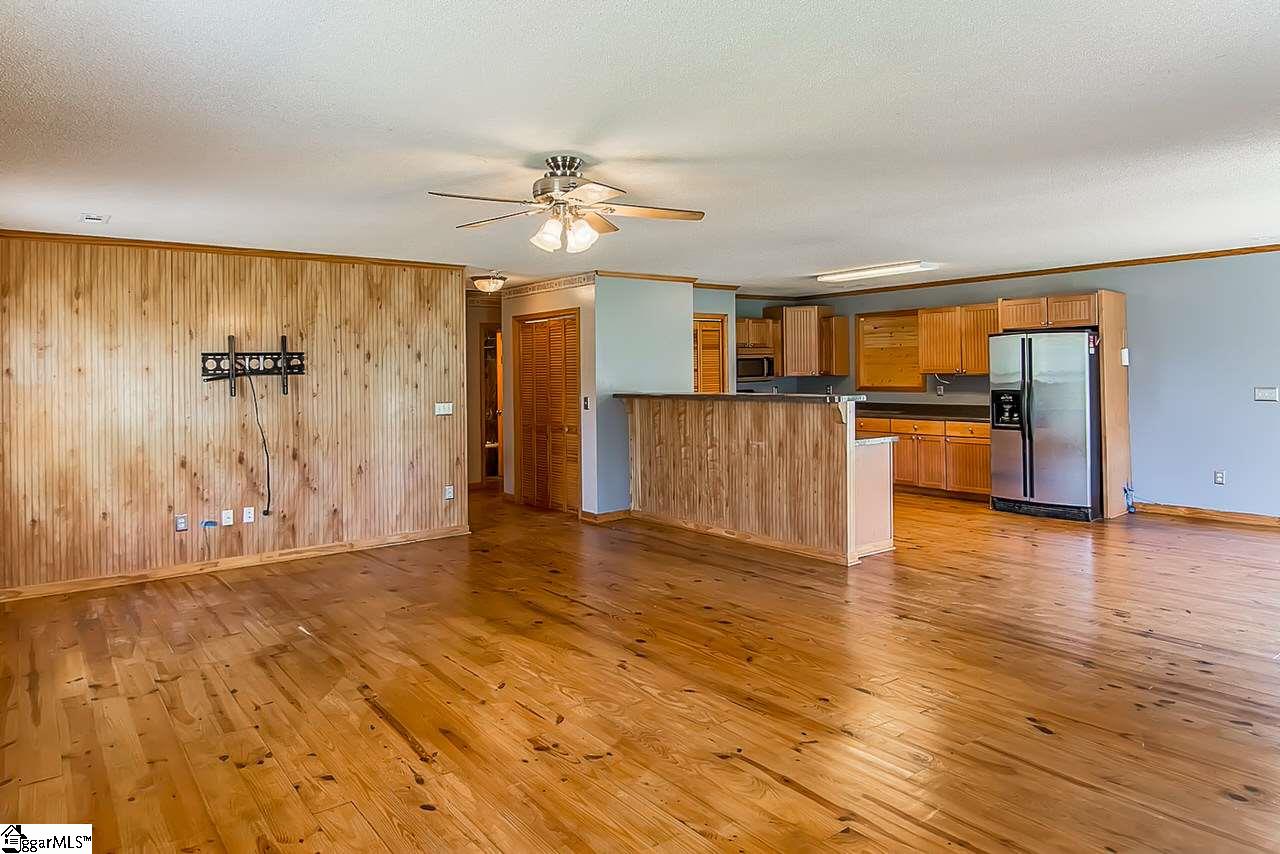 271 Cannon Bottom Road Belton, SC 29627 - Photo 19 of 36