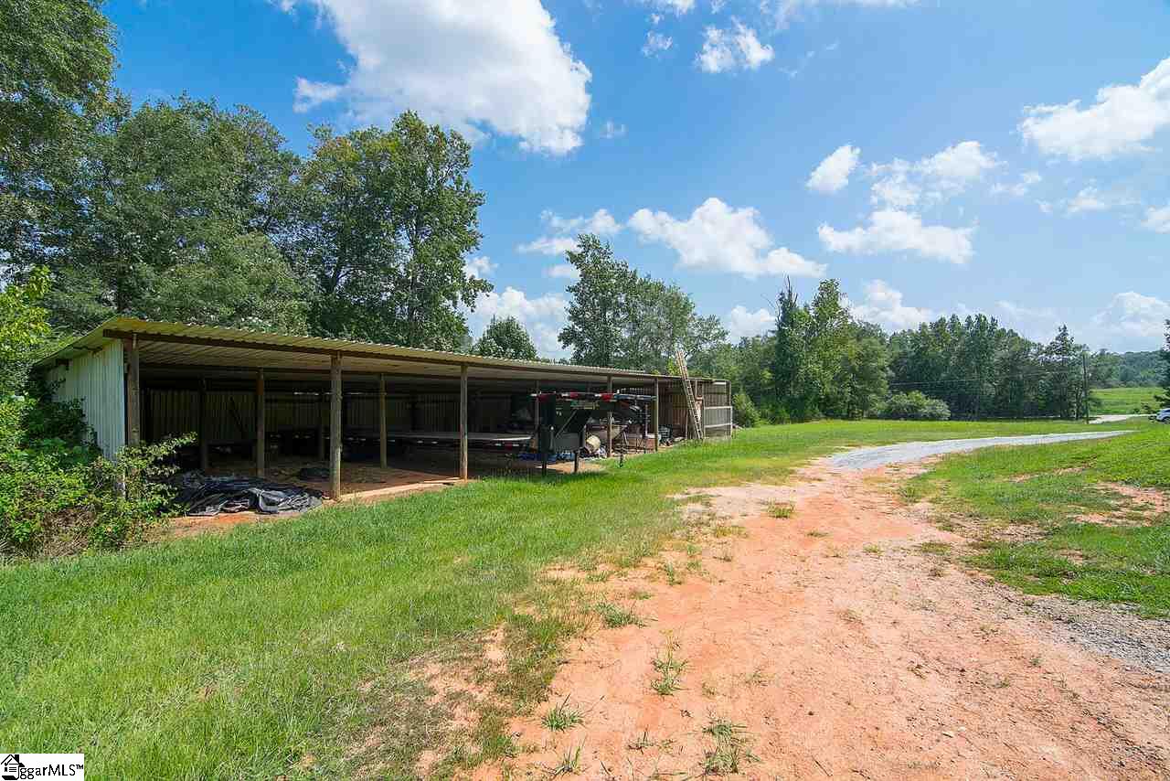 271 Cannon Bottom Road Belton, SC 29627 - Photo 5 of 36