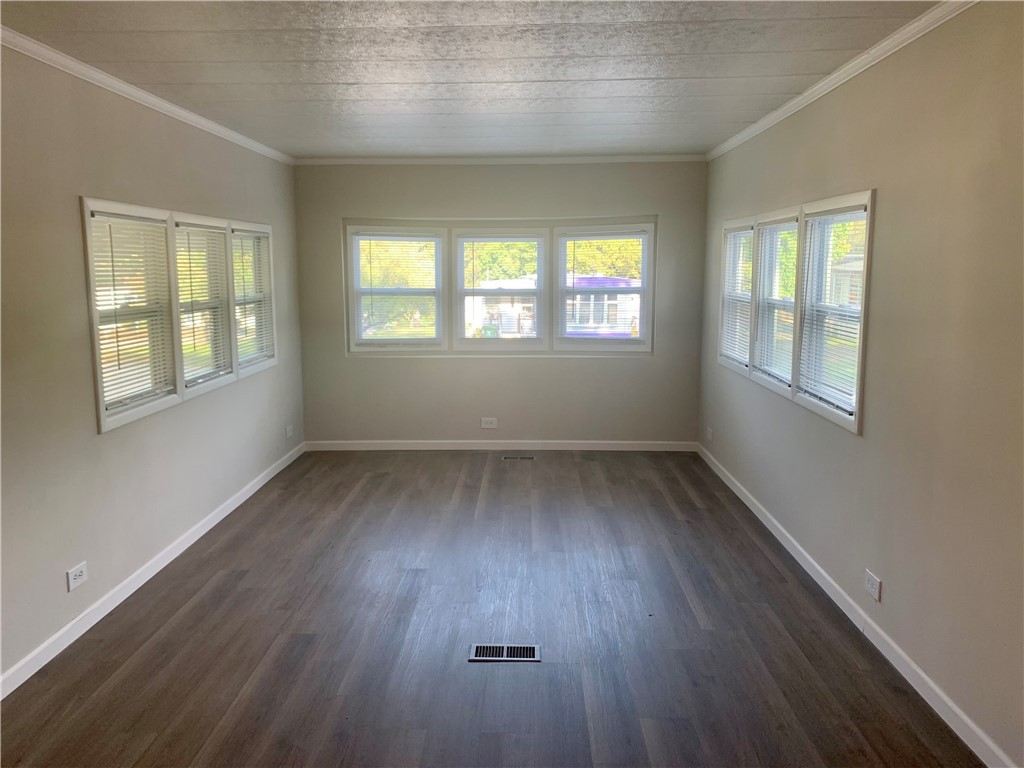 4 Lane B Coventry, RI 02816 - Photo 7 of 19 Family Room