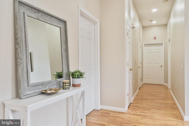 $649,500 | 1404 Roundhouse Lane, Unit 503, Alexandria, VA 22314