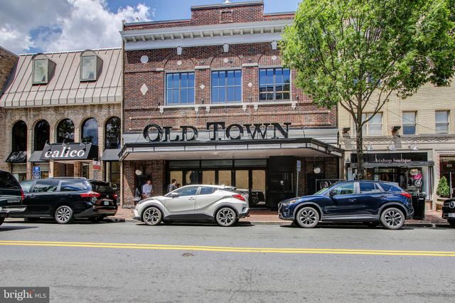 $649,500 | 1404 Roundhouse Lane, Unit 503, Alexandria, VA 22314