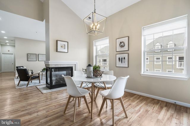 $649,500 | 1404 Roundhouse Lane, Unit 503, Alexandria, VA 22314