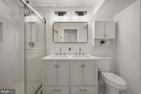 a view of a walk in closet