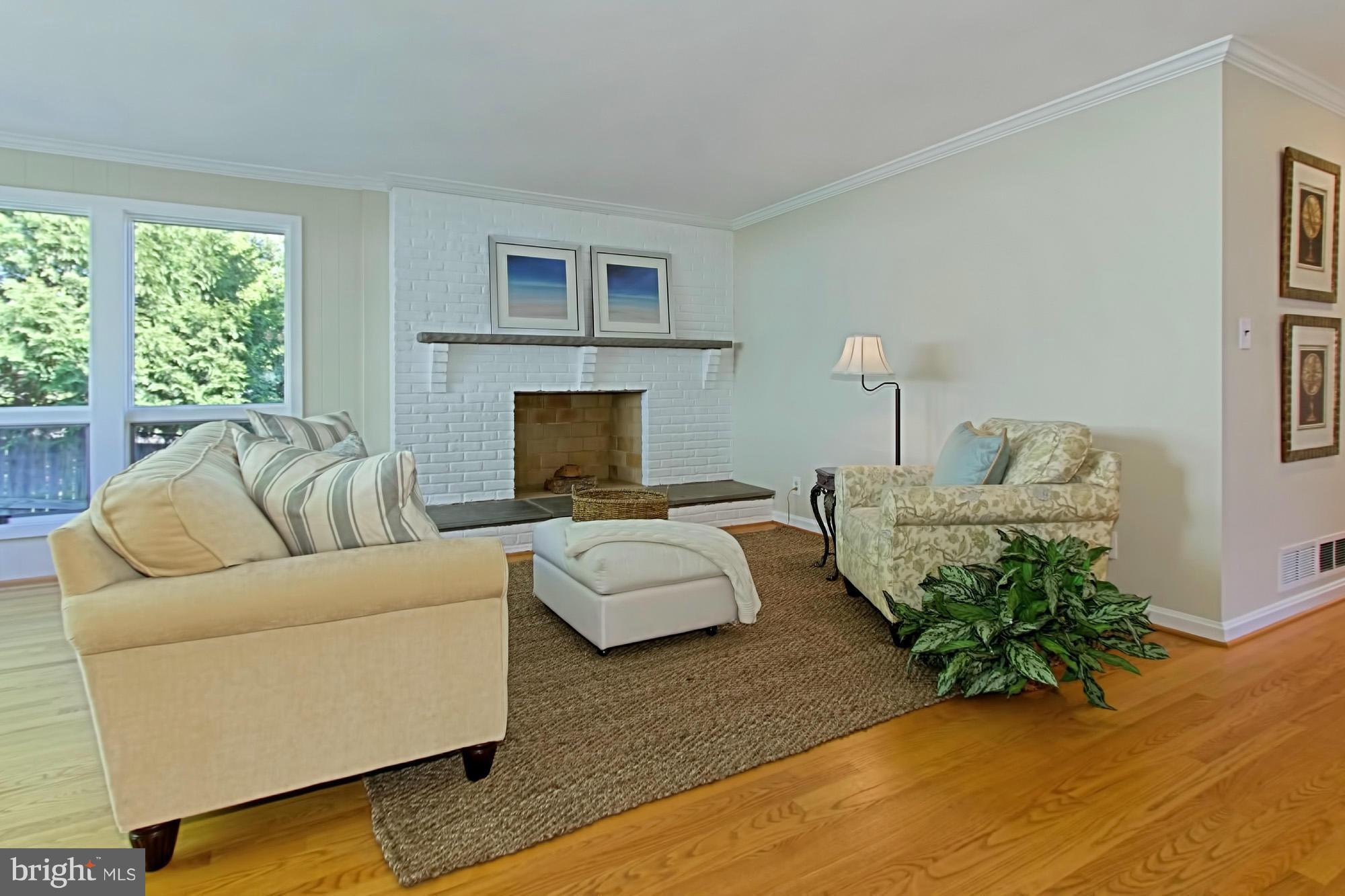 3900 Chesterbrook Road Arlington, VA 22207 - Photo 5 of 30 a living room with furniture rug and window