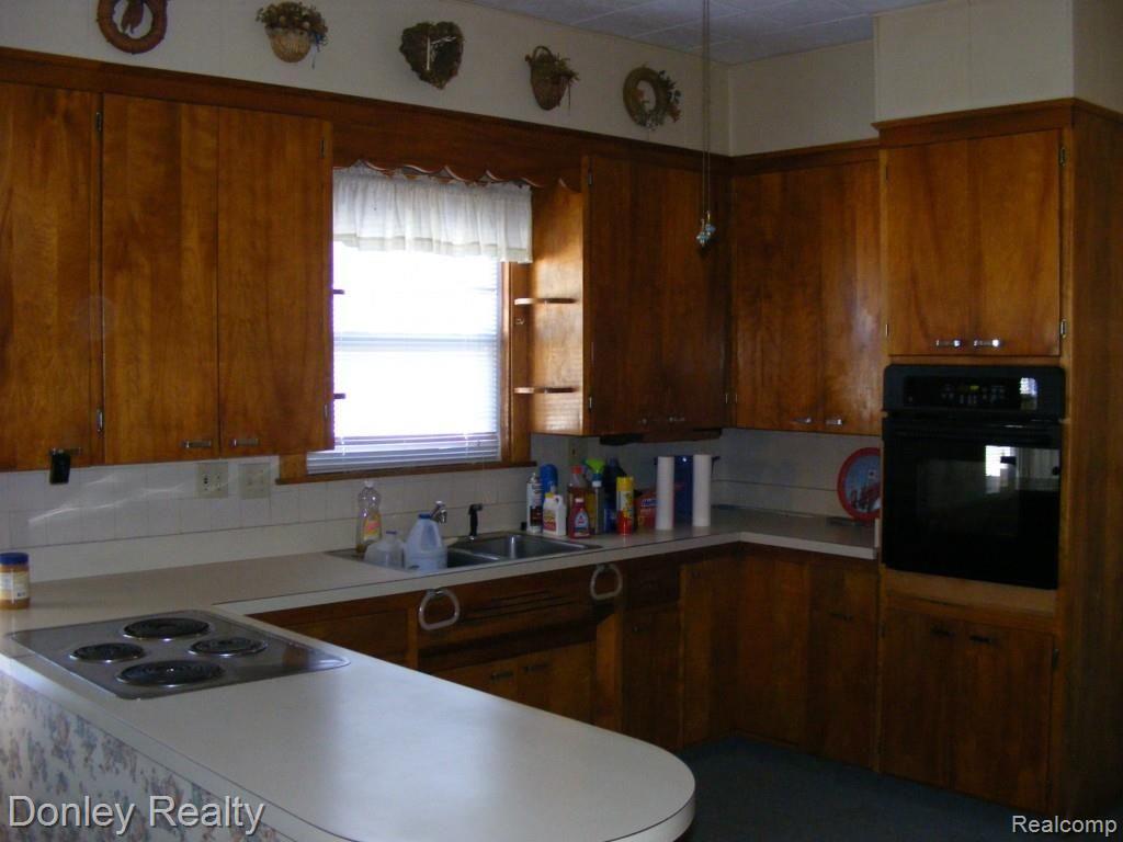 850 Juhl Road Sandusky, MI 48471 - Photo 2 of 18 DSCF0859.jpg