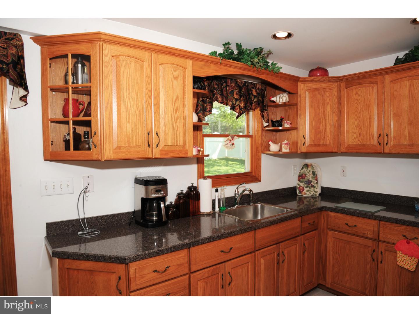 83 Trail Road Levittown, PA 19056 - Photo 5 of 25 Kitchen