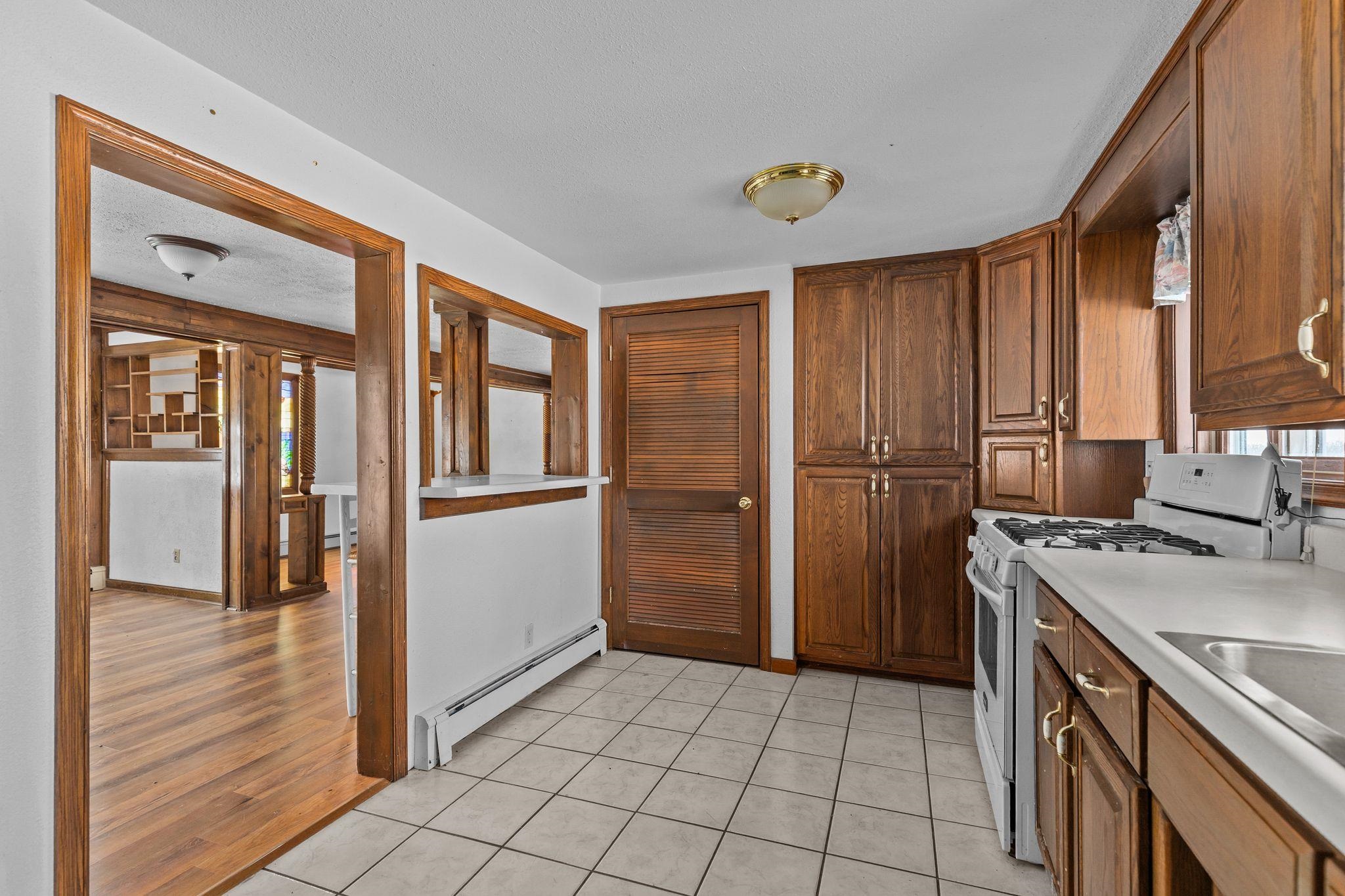 2963 Sunset Point Lane Oshkosh, WI 54904 - Photo 5 of 41