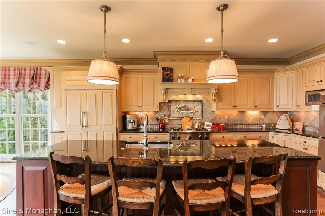 747 Whittier Road Grosse Pointe, MI 48230 - Photo 19 of 96 021-Kitchen-4039652-medium.jpg