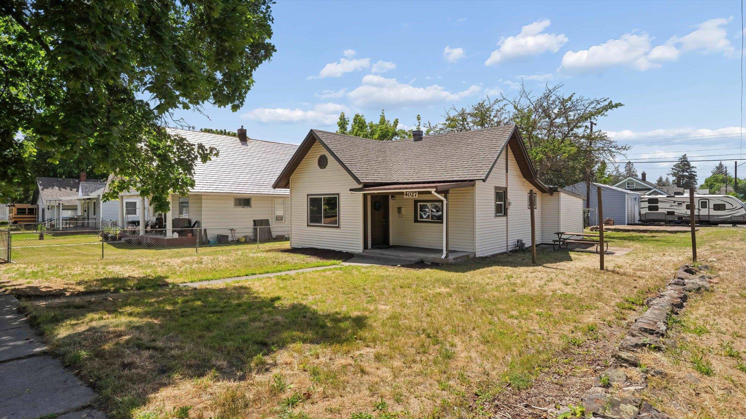 4027 North Post Street Spokane, WA 99205 - Photo 1 of 23
