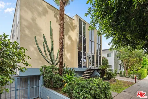 $495,000 | 1334 South Carmelina Avenue, Unit 1, Los Angeles, CA 90025