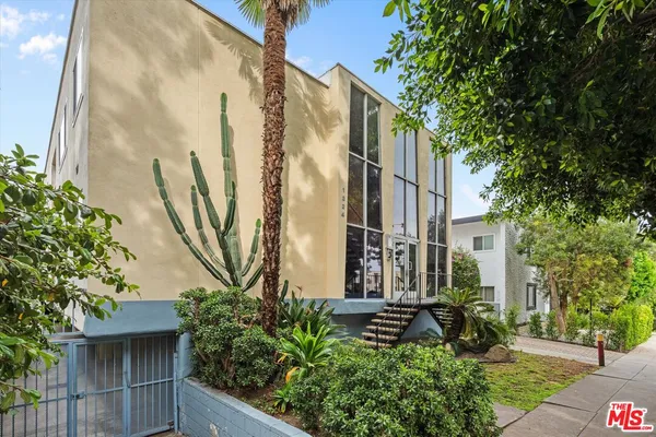 $495,000 | 1334 South Carmelina Avenue, Unit 1, Los Angeles, CA 90025