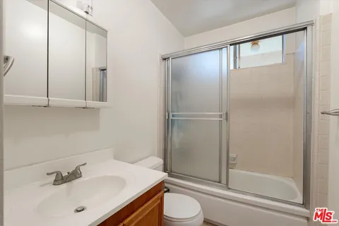 $495,000 | 1334 South Carmelina Avenue, Unit 1, Los Angeles, CA 90025
