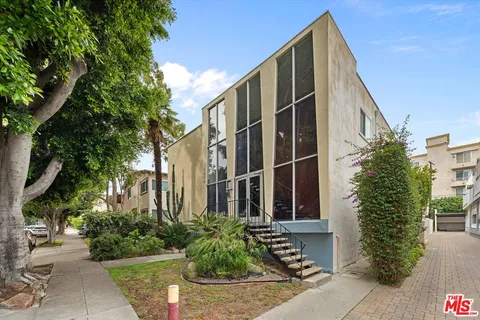 $495,000 | 1334 South Carmelina Avenue, Unit 1, Los Angeles, CA 90025