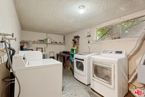 $495,000 | 1334 South Carmelina Avenue, Unit 1, Los Angeles, CA 90025