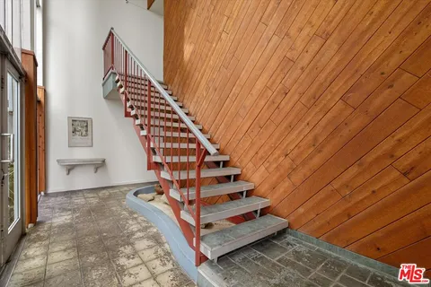 $495,000 | 1334 South Carmelina Avenue, Unit 1, Los Angeles, CA 90025