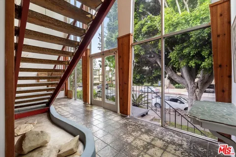 $495,000 | 1334 South Carmelina Avenue, Unit 1, Los Angeles, CA 90025