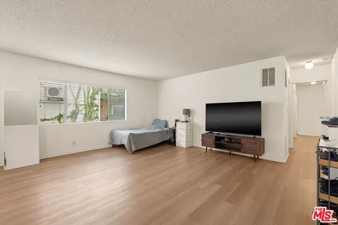 $495,000 | 1334 South Carmelina Avenue, Unit 1, Los Angeles, CA 90025