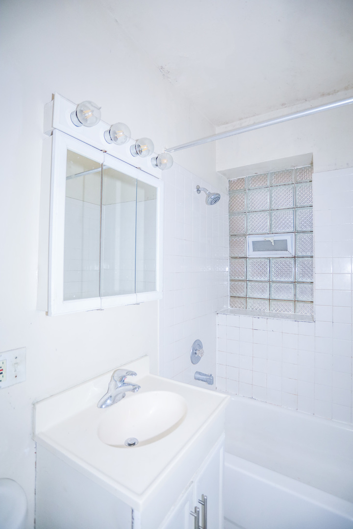 2958 North Seeley Avenue, Unit 1 Chicago, IL 60618 - Photo 11 of 11