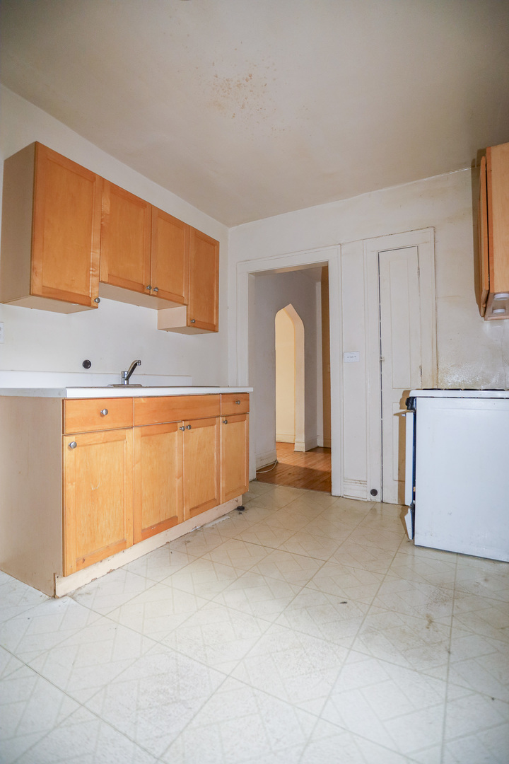 2958 North Seeley Avenue, Unit 1 Chicago, IL 60618 - Photo 3 of 11