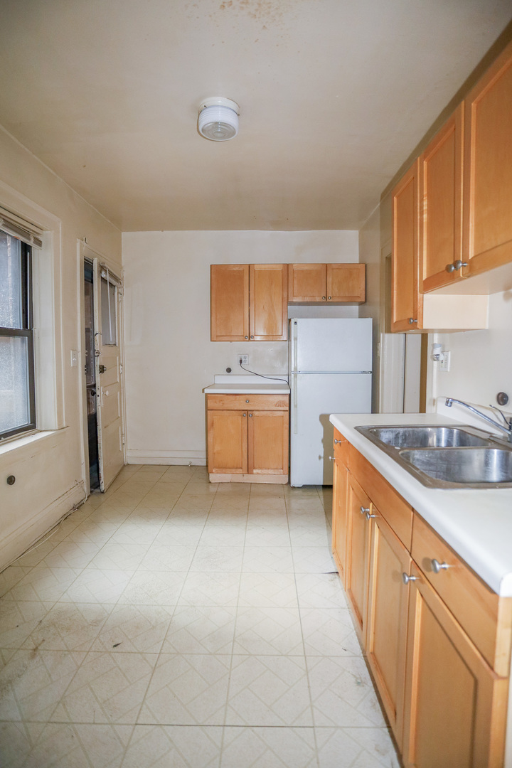 2958 North Seeley Avenue, Unit 1 Chicago, IL 60618 - Photo 4 of 11