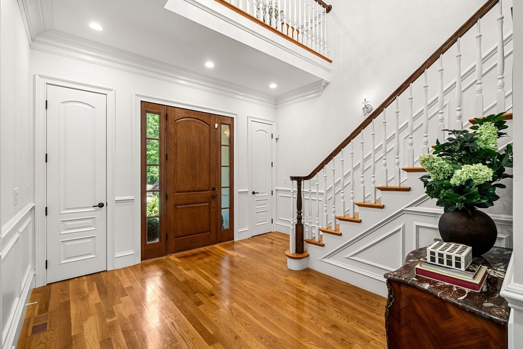129 Rangeley Road Brookline, MA 02467 - Photo 5 of 36