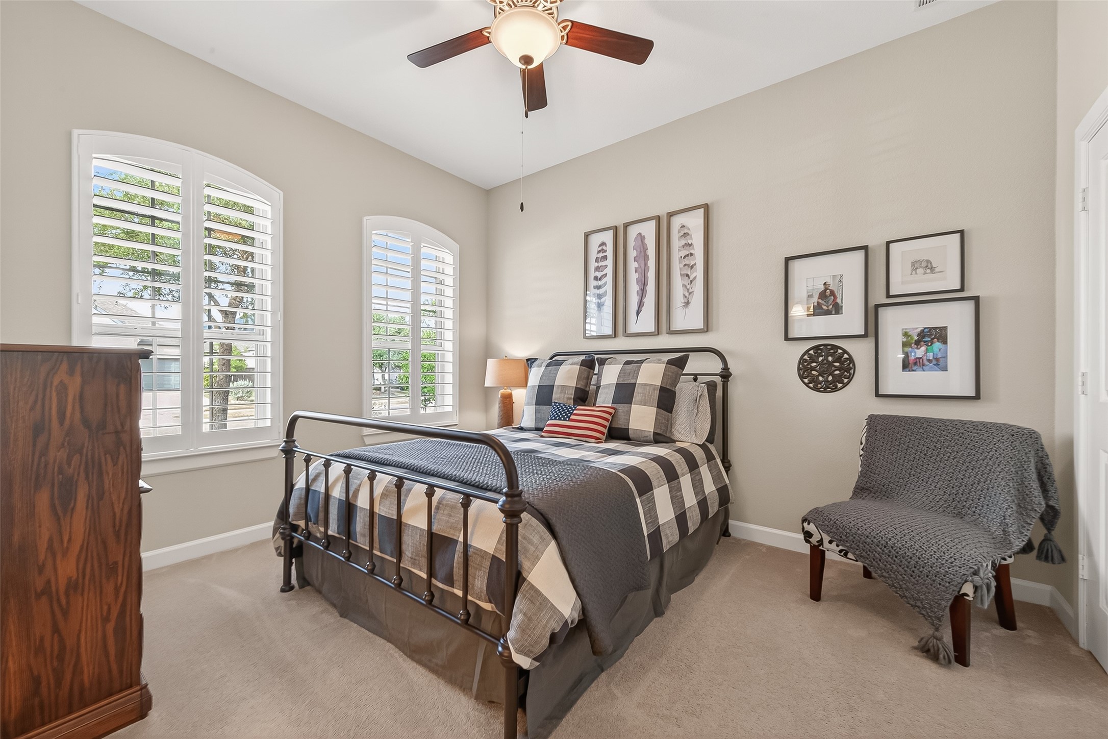 1307 Layla Sage Loop Richmond, TX 77406 - Photo 11 of 50 Just off the entry, a private guest suite with its own full bath offers a perfect retreat for visitors.