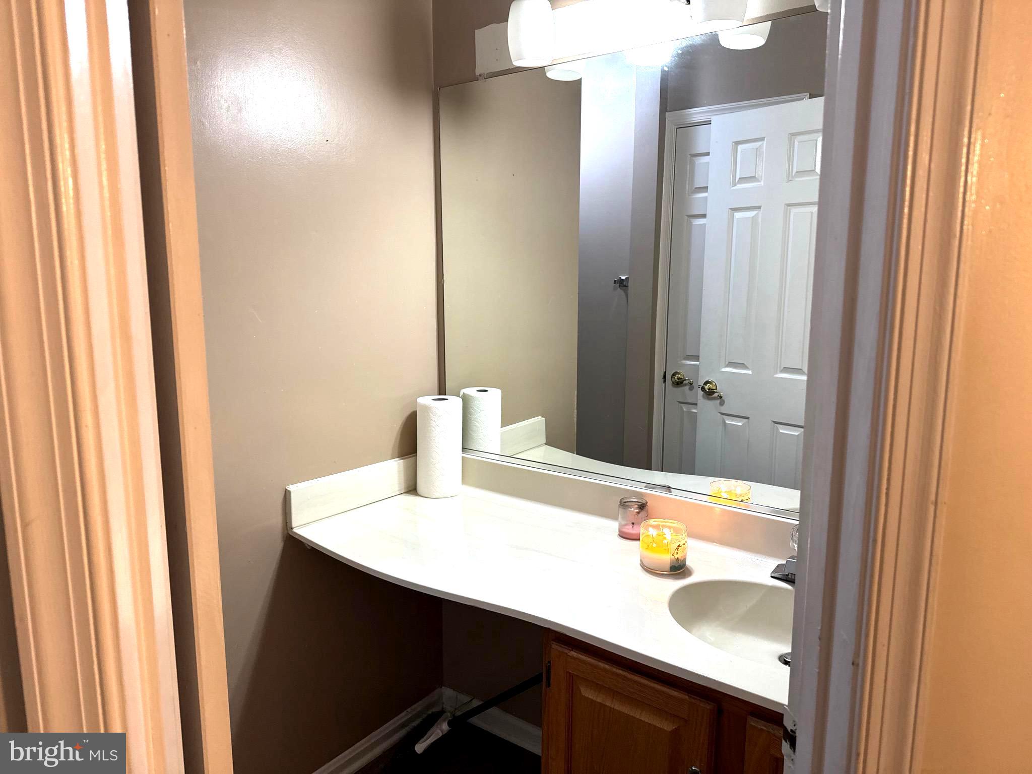 9348 Creekview Drive Laurel, MD 20708 - Photo 43 of 58 SECOND FULL BATHROOM
