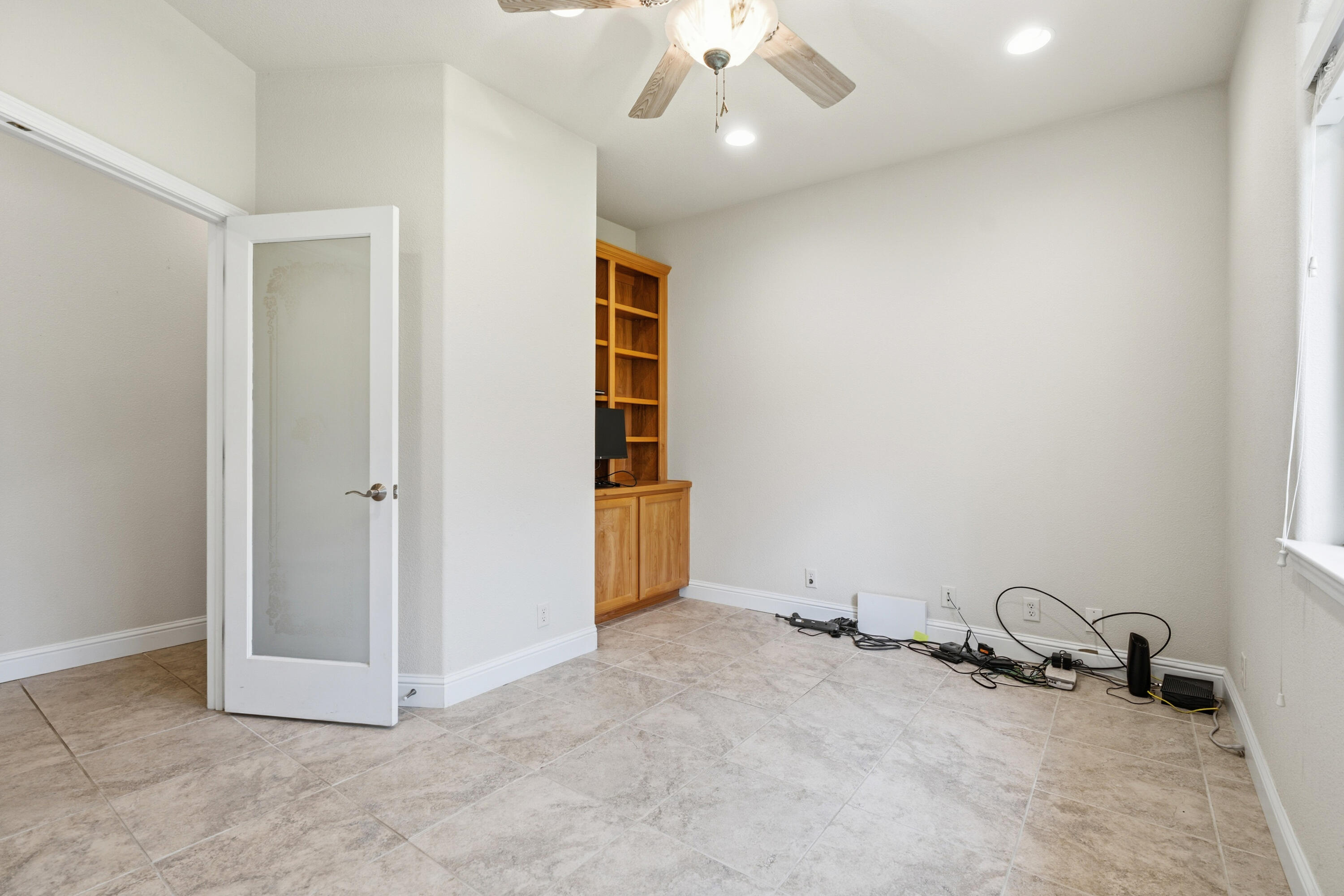 14535 Molluc Drive Red Bluff, CA 96080 - Photo 29 of 72 an empty room with closet and mirrors