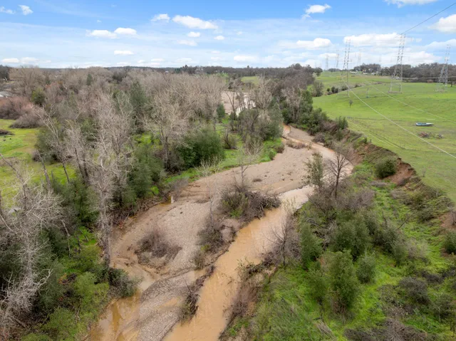 $599,900 | 14535 Molluc Drive, Red Bluff, CA 96080